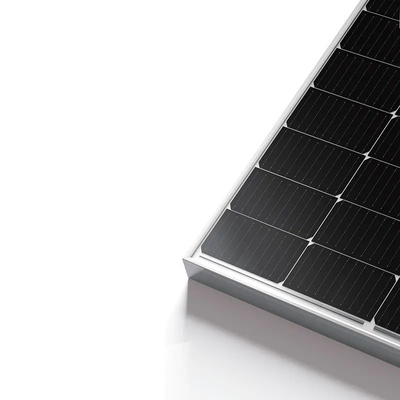 JA pannelli solari mono 540W-565W Modulo a mezza cella con fusibile di serie massima di 30A